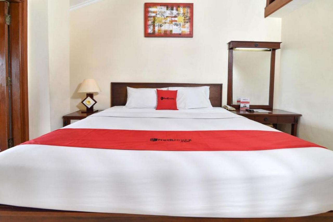 Reddoorz @ Raya Kuta Hotel Kuta  Exterior photo